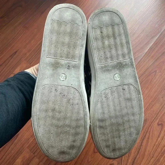 Steve Madden Symba Leopard Slip on Size  9 - Picture 2 of 5